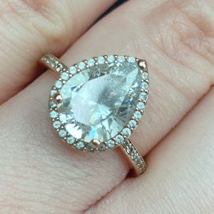 Rose gold pandora teardrop ring size 6 pre owned